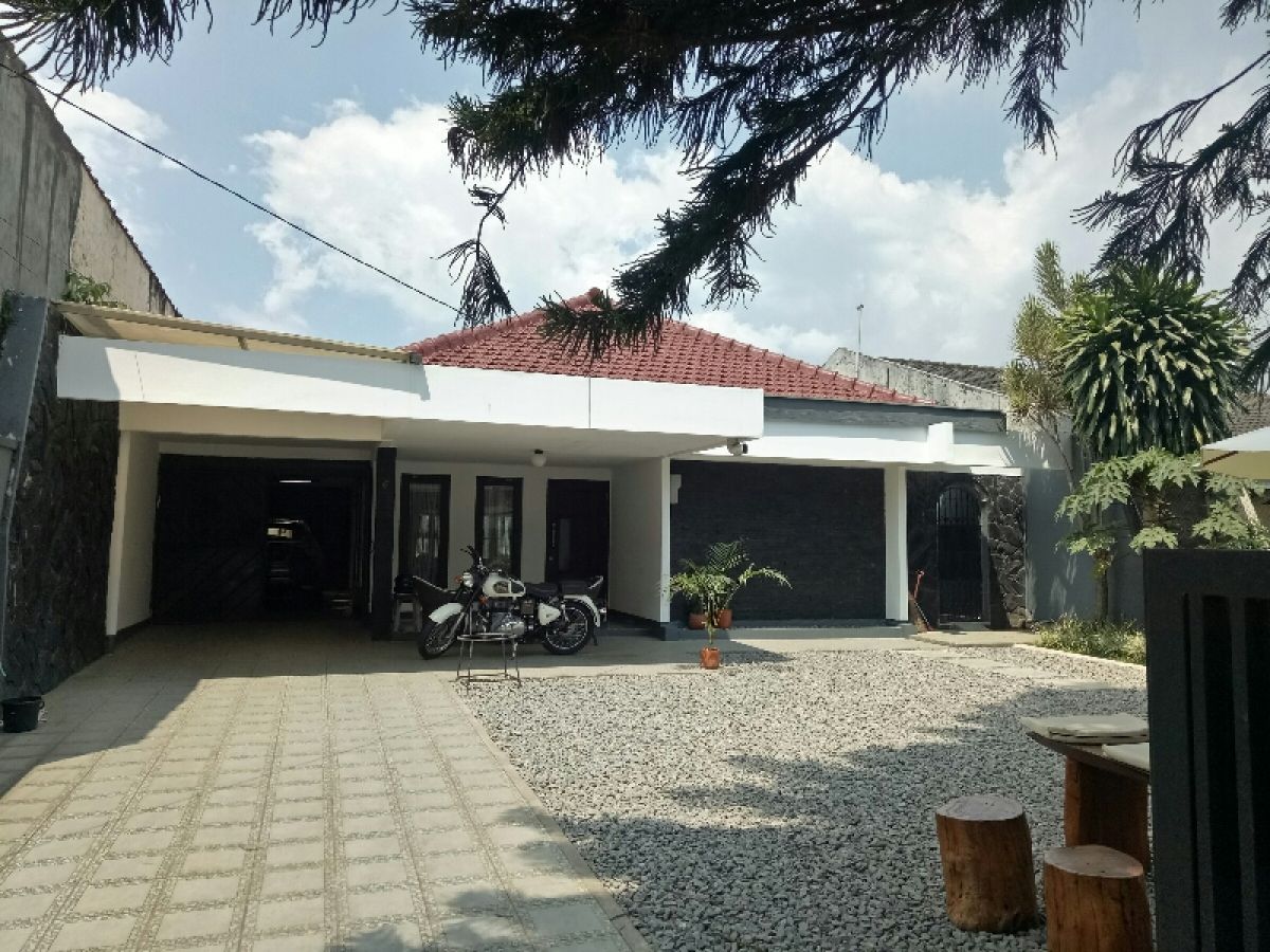 Rumah asri di Bandung Utara