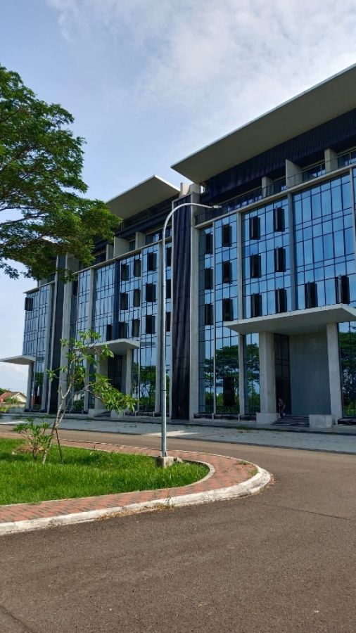 Gedung Kantor Baru Siap Pakai di Cengkareng, Jakarta Barat