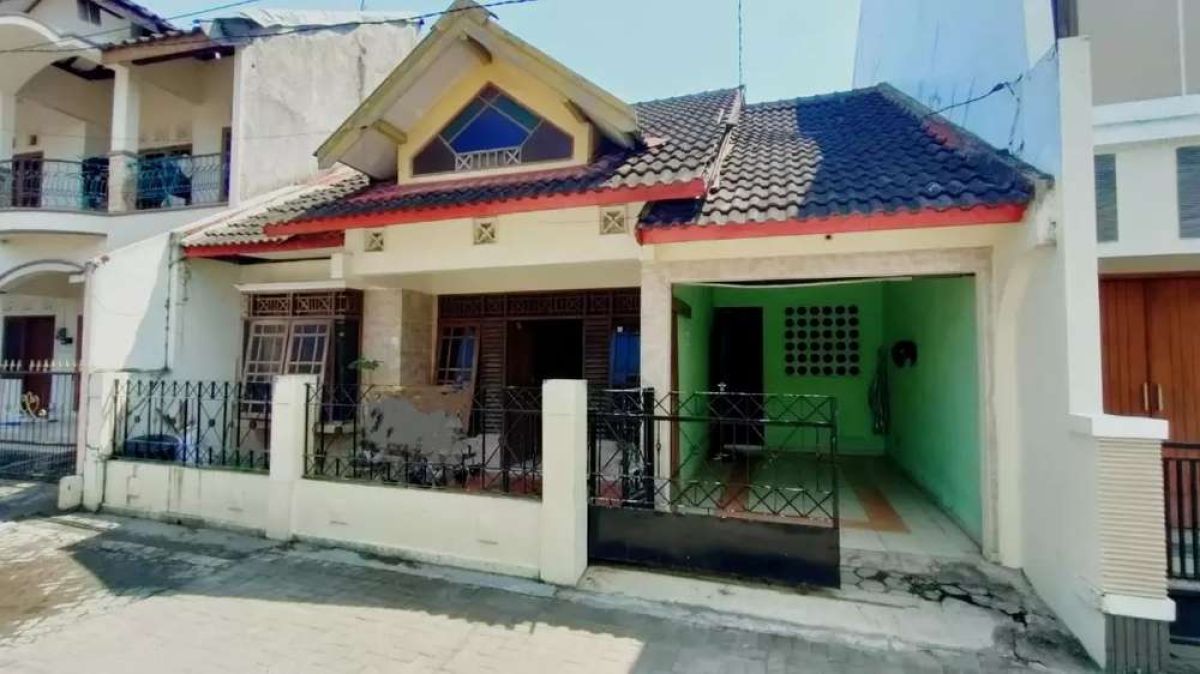 Jual rumah 2 lantai siap huni dekat Balai Kota Jogja