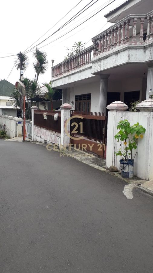 Dijual Rumah Asri dan nyaman di dalam lingkungan perumahan Bintaro Pesanggrahan Jakarta Selatan (6180-RS)