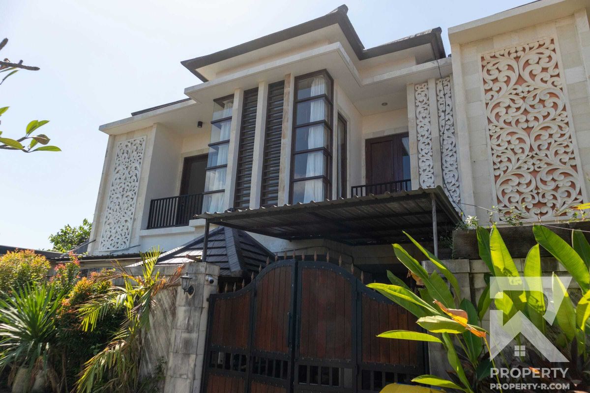 Dijual Freehold Villa 3 BR Dekat Pantai Sanur Bali