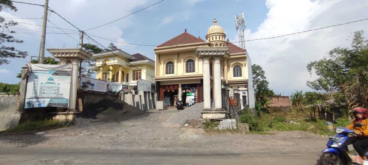 Rumah Dan Toko Bangunan Dijual di Jalan Poros Alternatif Karangploso Singosari M