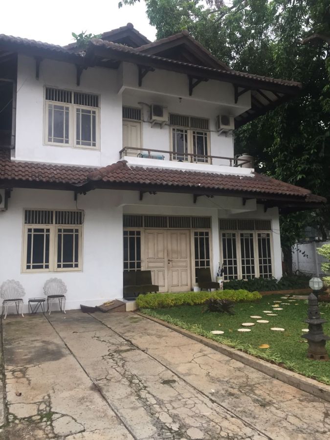 Dijual Rumah Besar 2LT di Lauser Kebayoran Baru Jakarta Selaran NEGO