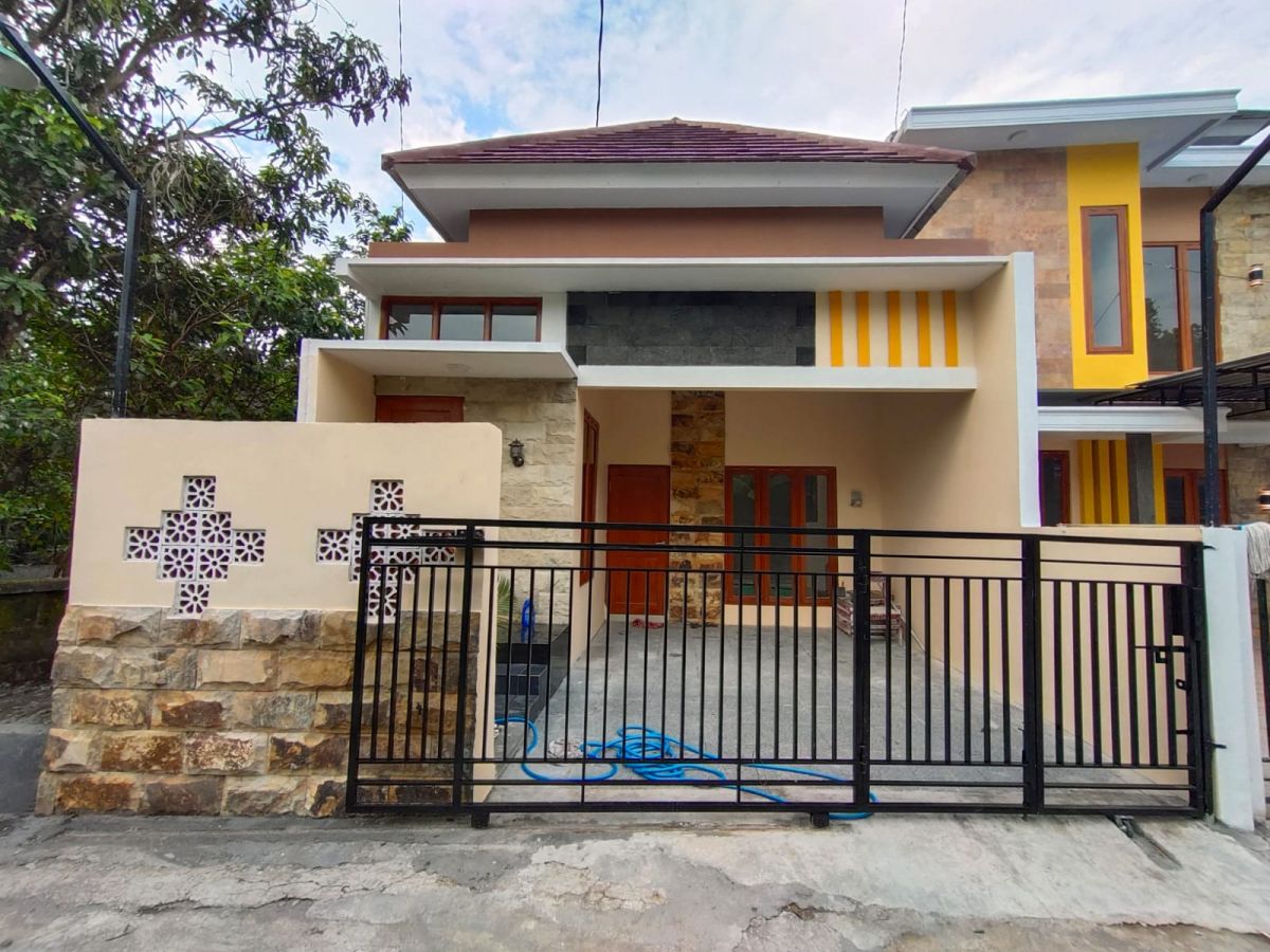 Rumah Baru Cantik Modern Minimalis Di Purwomartani Jogja Timur Budi Mulia Tajem