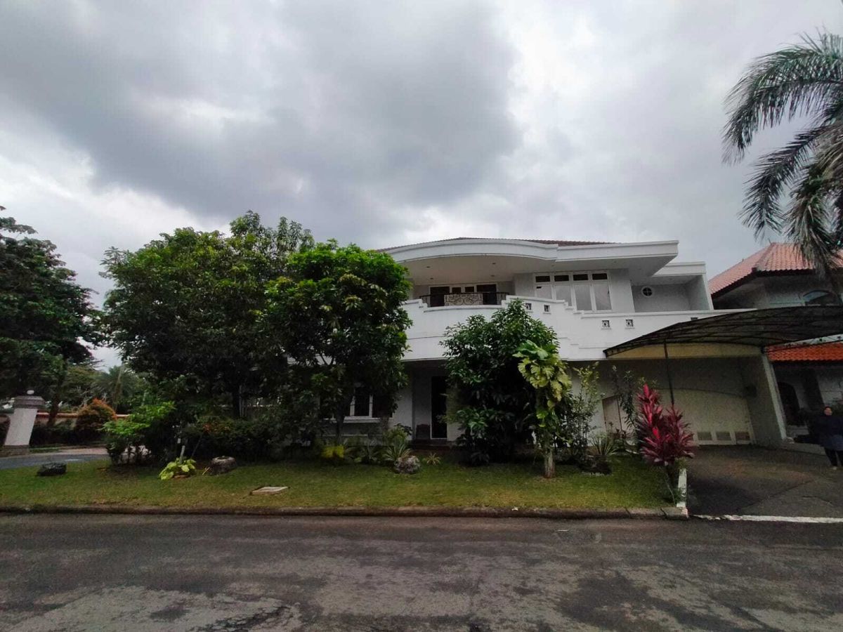 Rumah Mewah Hoek Lt. 575/500 Cluster Cemara Alam Sutera Tangerang