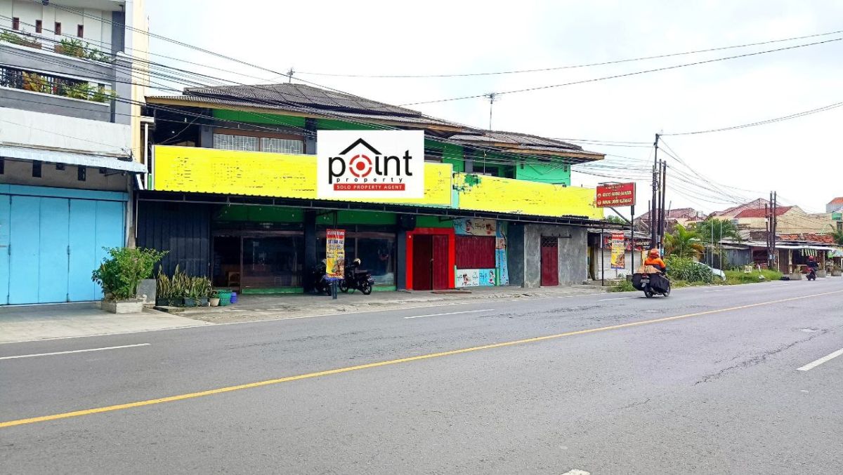 Ruang usaha murah tepi jalan raya di Kadipiro Banjarsar Solo kotai