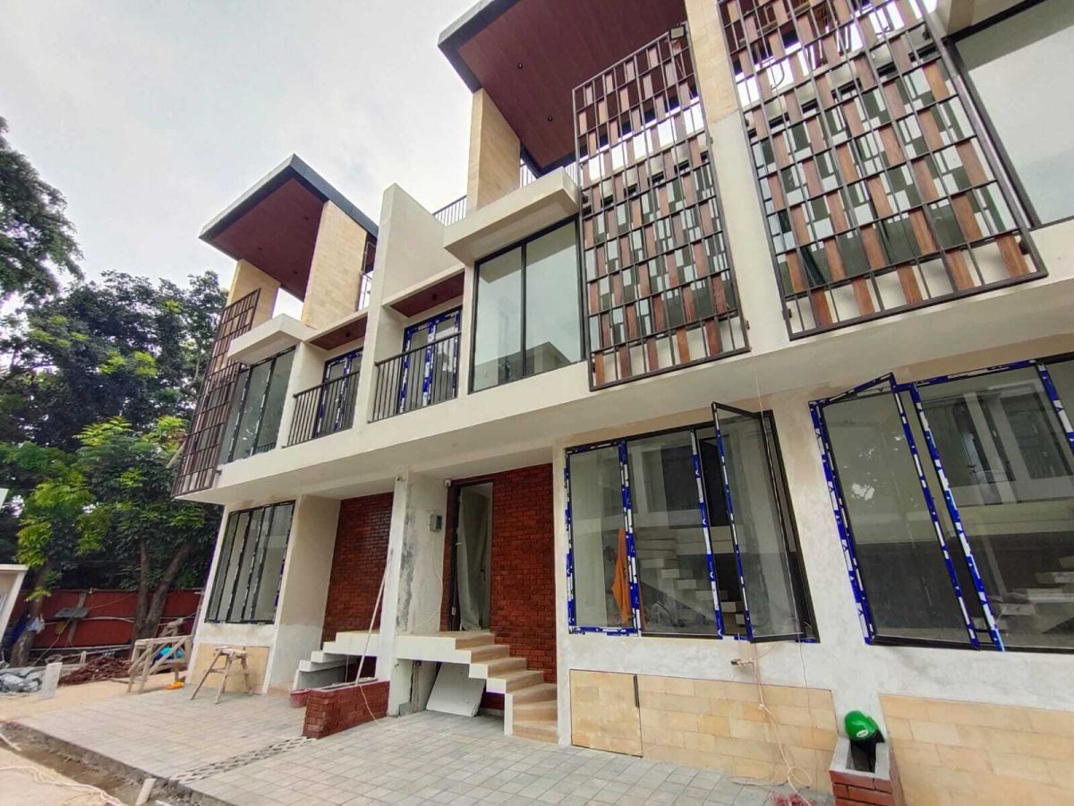 Rumah mewah ready lokasi prime diduren tiga pancoran Jakarta Selatan