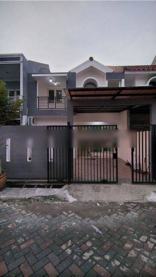 Rumah modern 2 lantai siap huni di Jakarta Barat