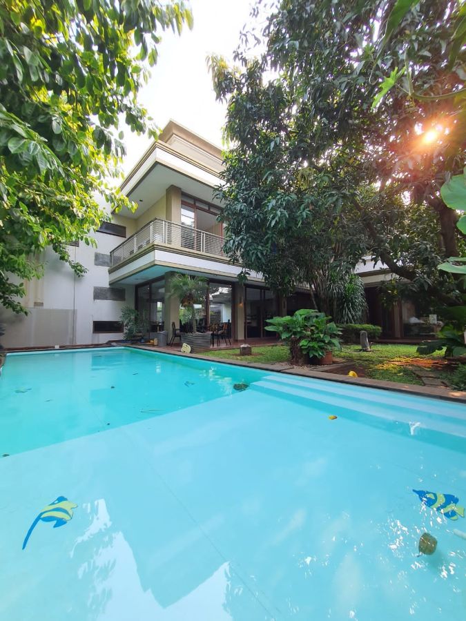 Rumah Mewah Modern Tropical di Permata Hijau Jakarta Selatan