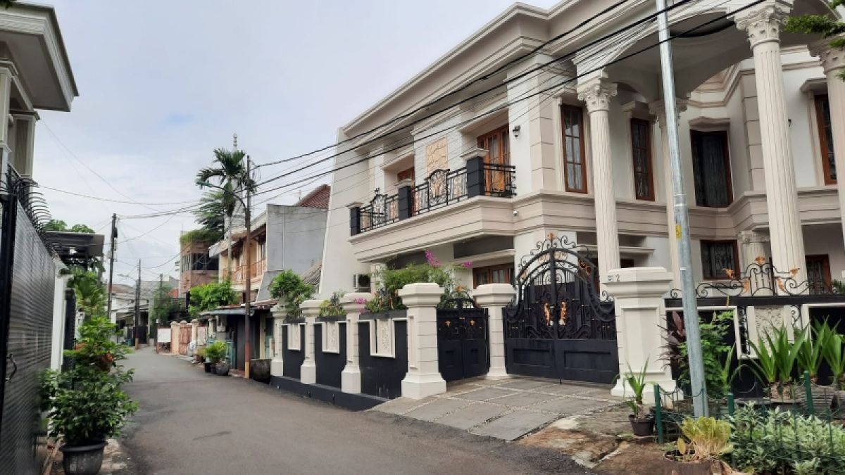 Dijual Rumah Mewah Modern Classic di Rawamangun Jakarta Timur