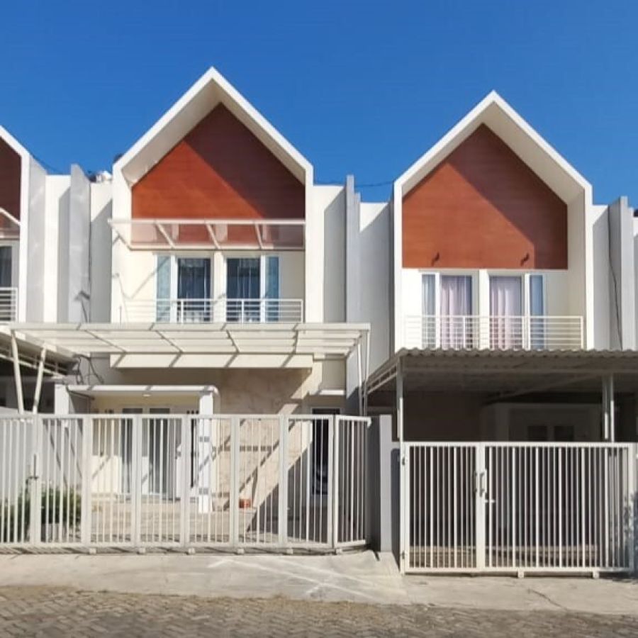 Rumah Modern di Malang Kota dua Lantai