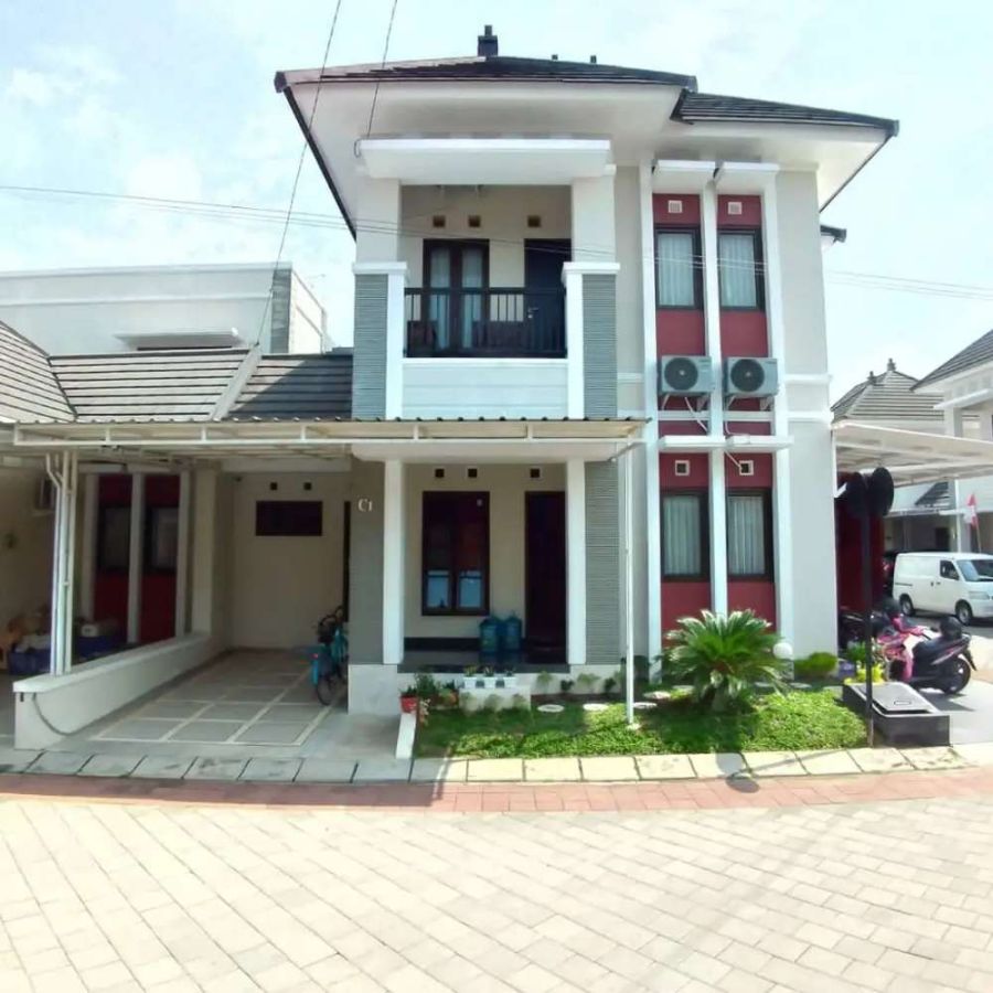 Rumah Cantik 2 Lantai Perumahan Selatan Kampus UAD, Jl Imogiri Barat