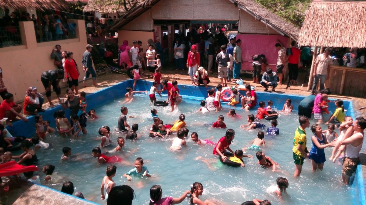 Dijual Wisata Kolam Renang Air Batu Kancah Lebak Banten- Luas 18.000m2