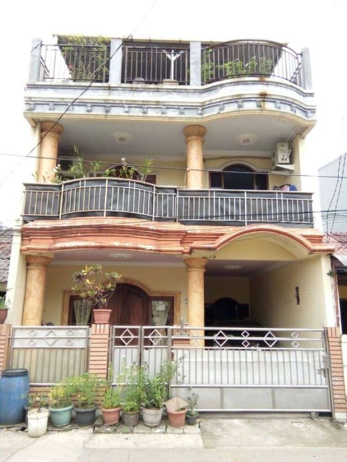 Dijual Rumah 3 Lantai di Karawaci, Kelapa Dua, Tangerang