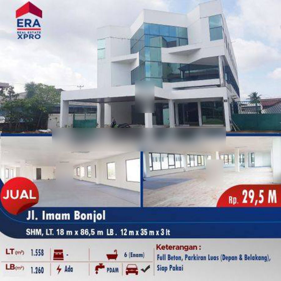 Gedung Tepi Jalan Imam Bonjol, Pontianak Kalimantan Barat