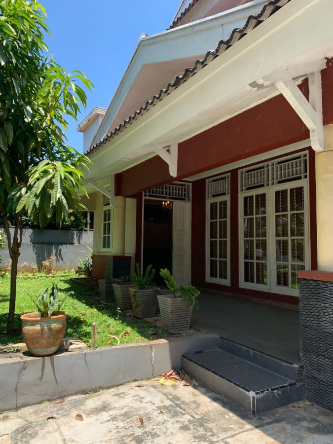 Rumah Cantik Di Bintaro. Lingkungan Nyaman One Gate System