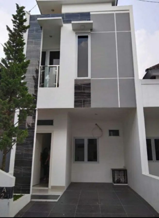 Rumah Baru Dijual Murah 2 Lantai Dekat Pintu Tol Jatinegara