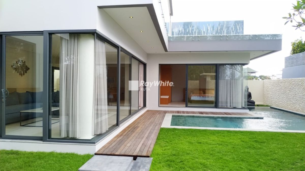 3 bedrooms New Modern Ocean View Villa at Bukit Jimbaran