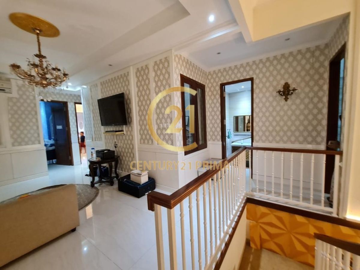 Dijual Rumah Bonus Kantor (Turun Harga dari 25M Menjadi 17M), Di Mampang (530-YN)