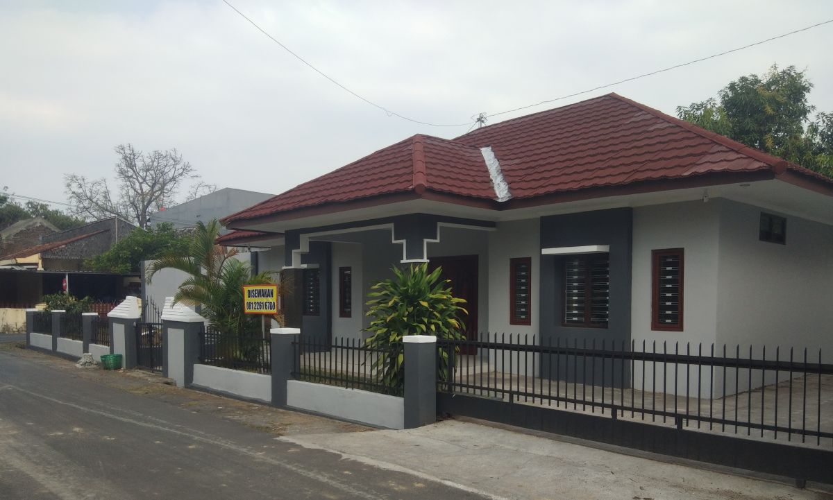 Rumah Strategis dan Nyaman dekat jalan Solo Jogja