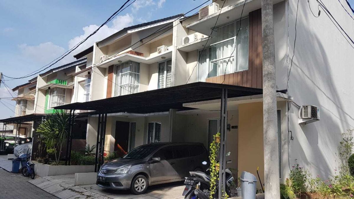 rumah dijual dekat stasiun jurangmangu Bintaro. harga nego
