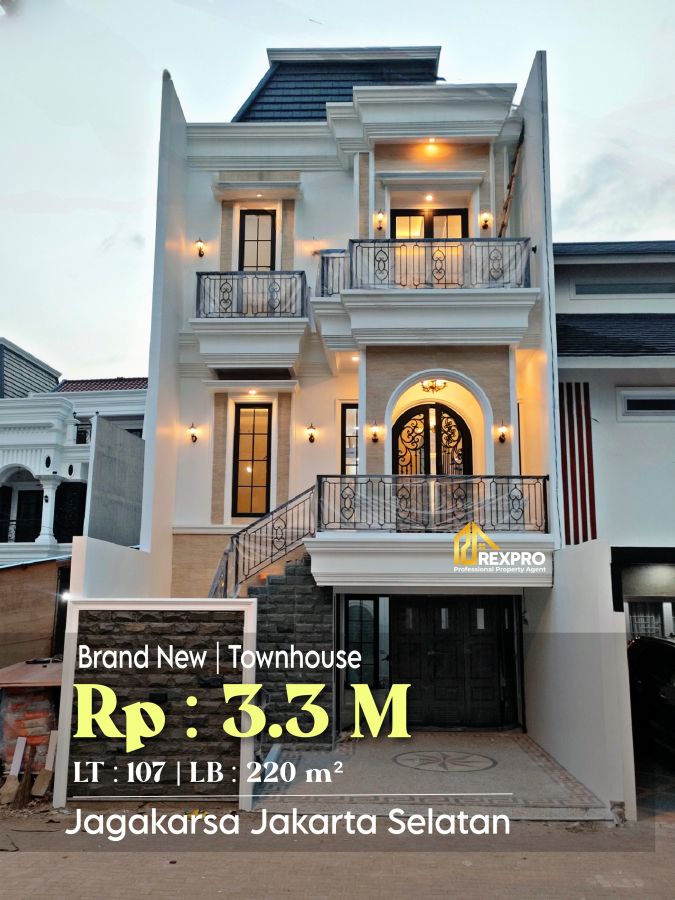 Rumah 3 Lantai + kolam Renang Dalam Townhouse pinggir Jalan Utama