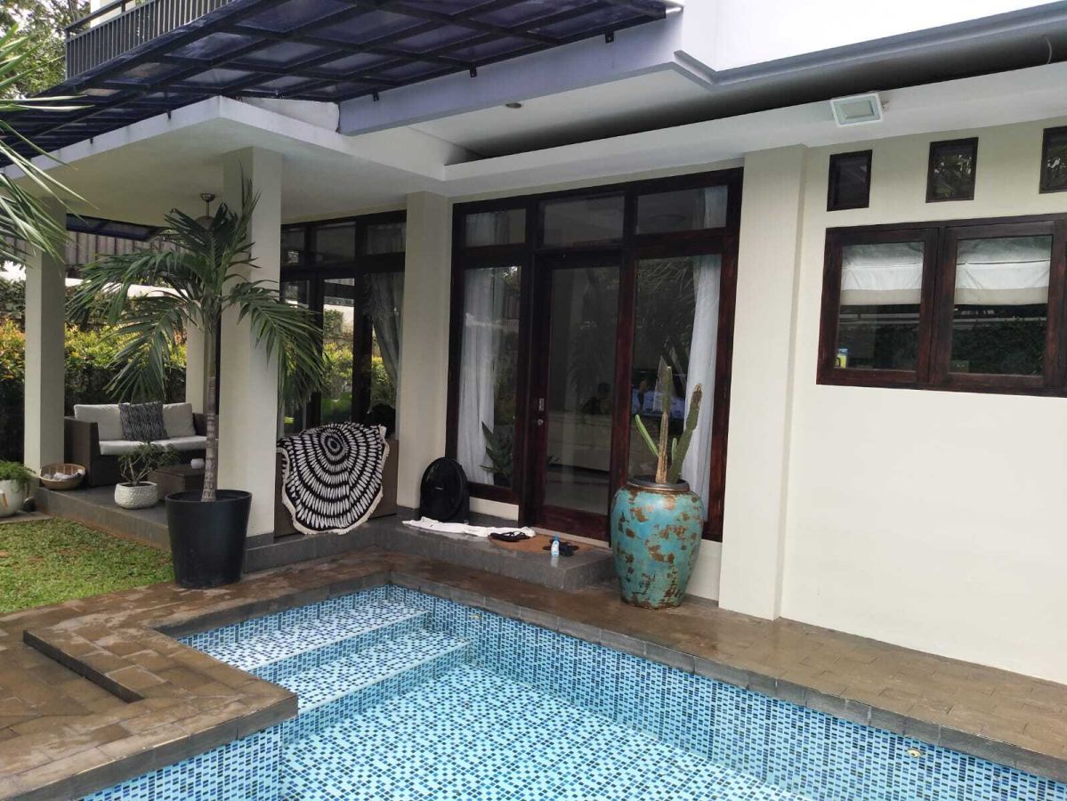 Disewakan Rumah Bagus ada Private Pool di Kemang Jakarta Selatan