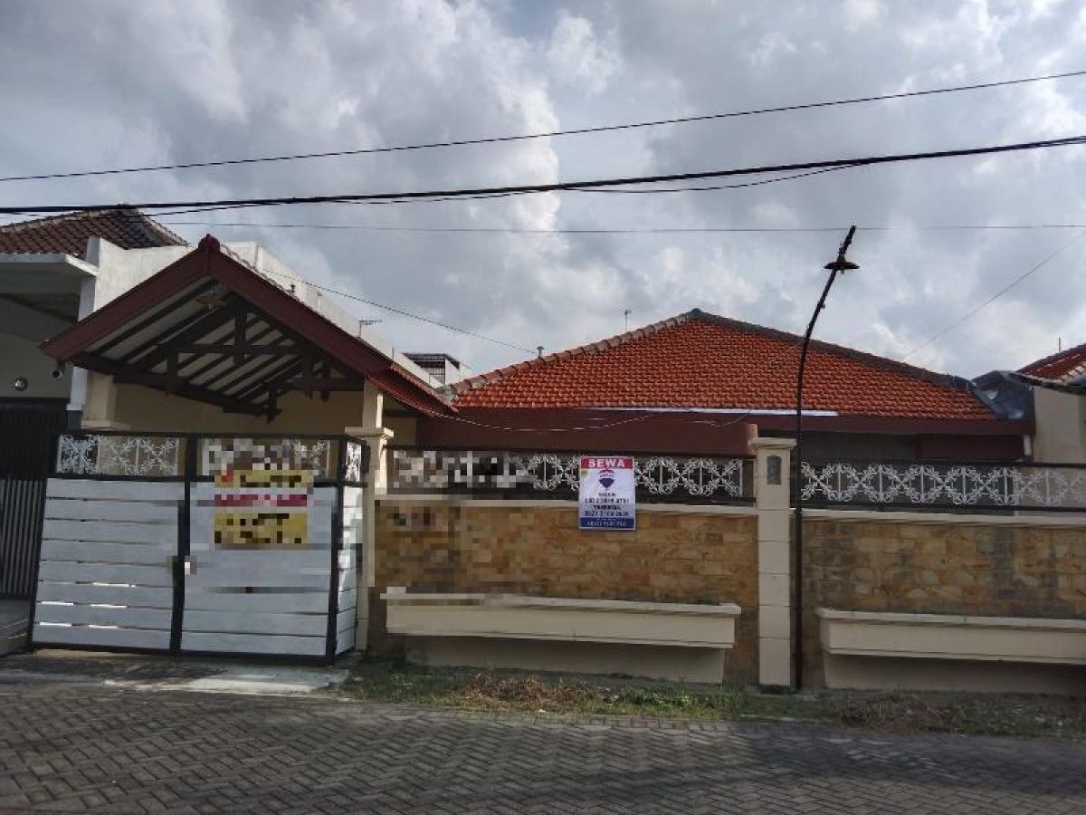 Disewakan Rumah Jalan Manyar Tirtoasri Surabaya