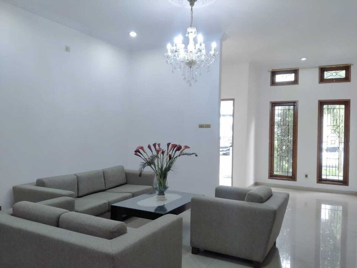 Rumah Nyaman Asri Dalam Cluster Premium Sektor 9 Bintaro Jaya
