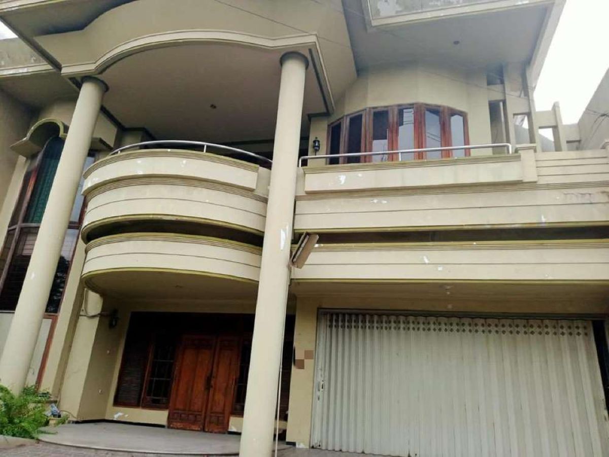 Rumah 2 lantai di raya Panjang Jiwo Permai