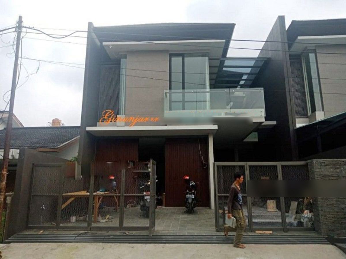 Dijual Cepat Rumah Mewah Baru Minimalis Tropis Di Komp Setrasari Kulon