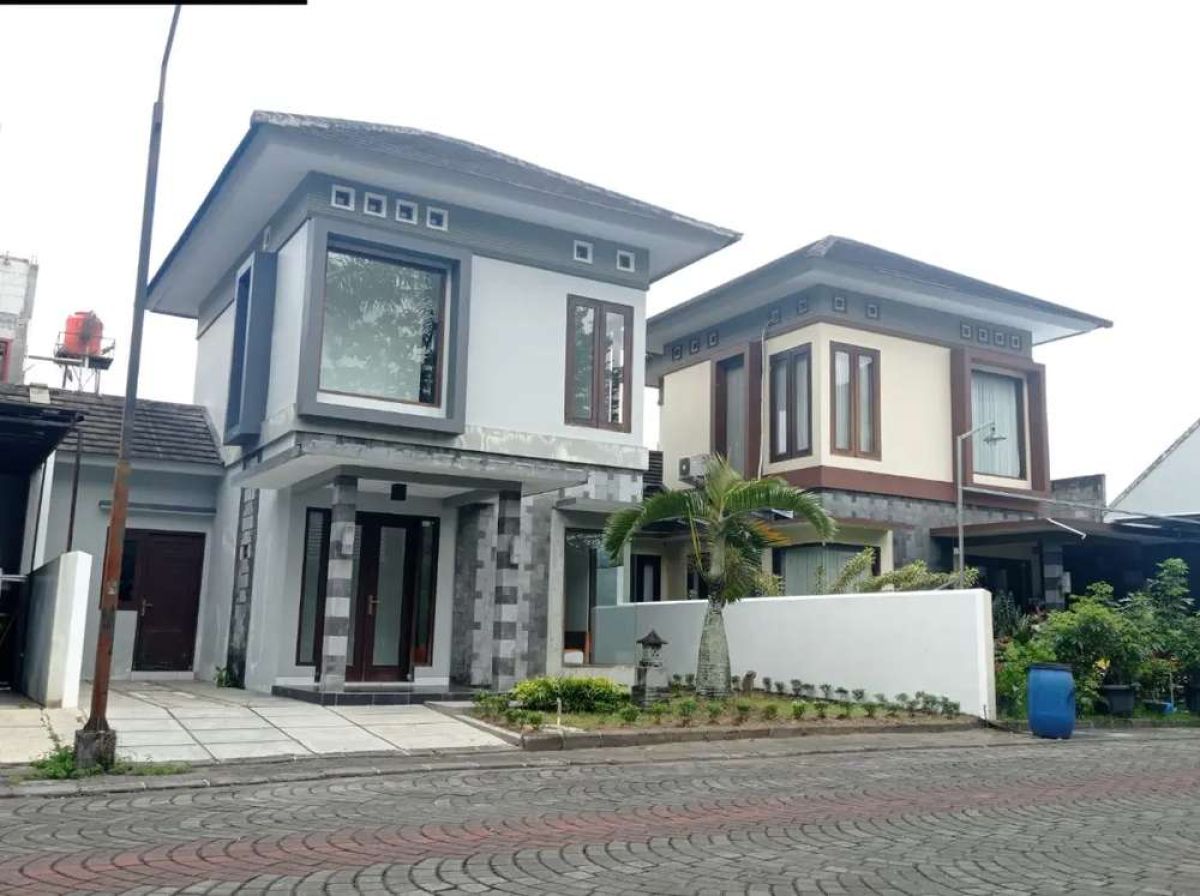 BANTING HARGA. RUMAH LUAS TANAH 205 PERUM ELIT PALAGAN