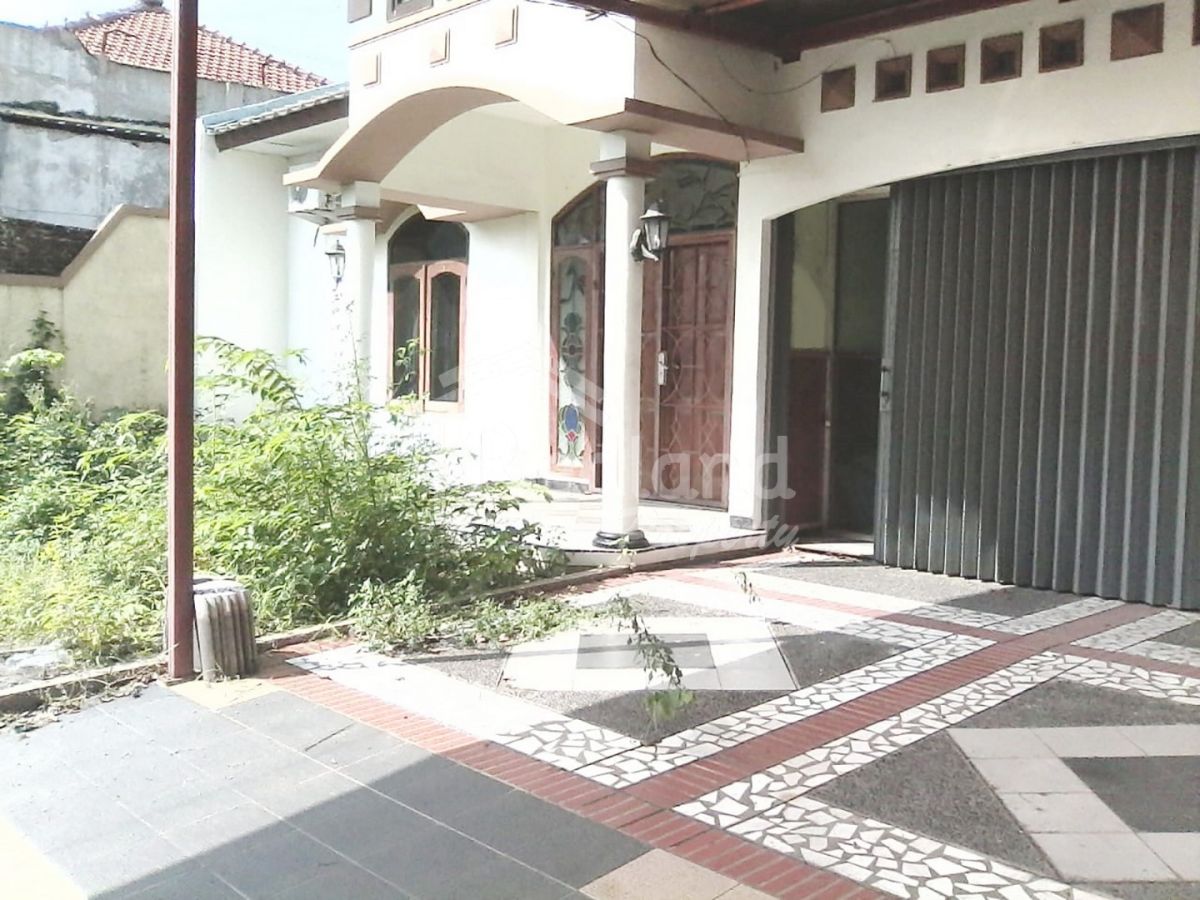 Rumah di Abdulrahman Saleh, Semarang ( Tr 5146S )