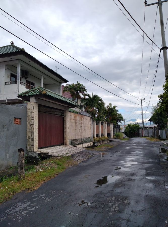 Rumah 2 Lantai Lokasi Strategis di Denpasar Barat