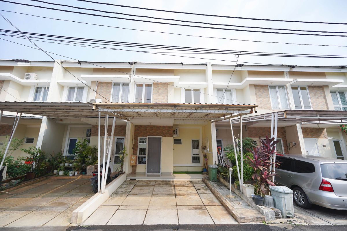 Rumah 2 Lantai Bisa KPR di Paradise Serpong City Harga Nego J-14992