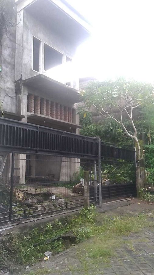 Dijual Rumah 3 lantai di Sedang Abiansemal Badung Bali