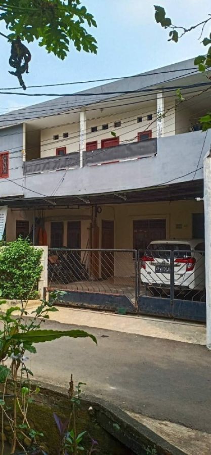 Rumah Induk + 15 kamar kost di Tanjung Barat Jakarta Selatan