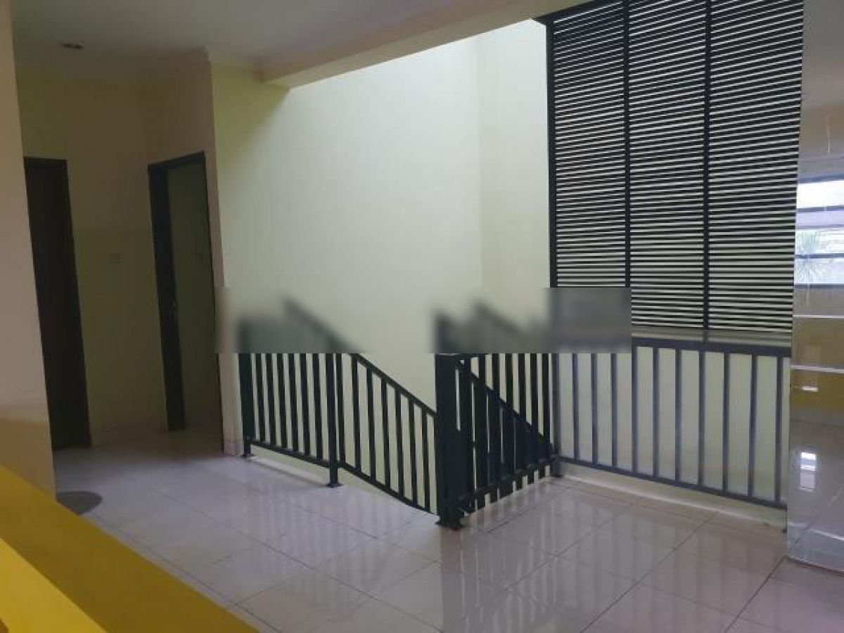 Rumah Hoek Full Renovasi di Cluster Permata Sektor 9 ...