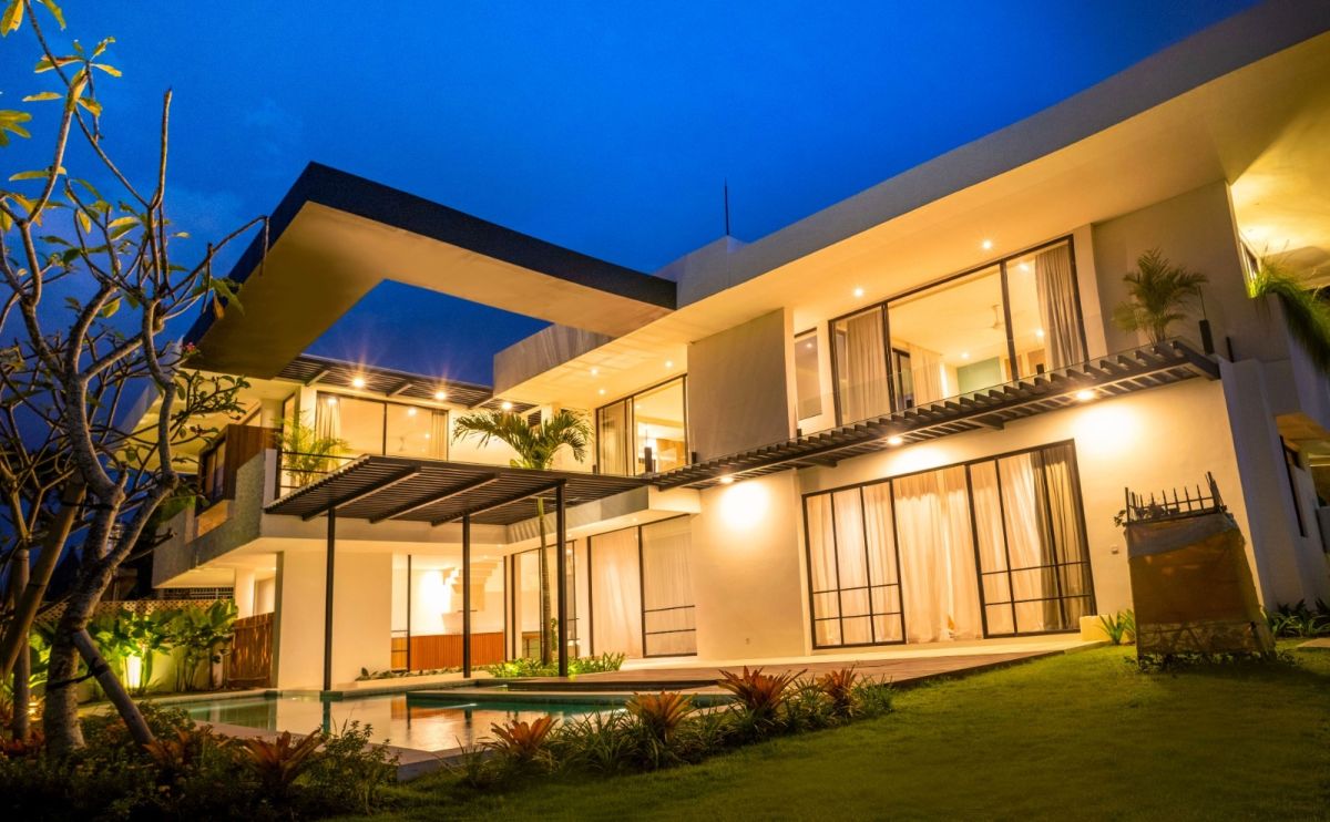 Villa Karya Arsitektur 4 Kamar Tidur di Canggu Bali