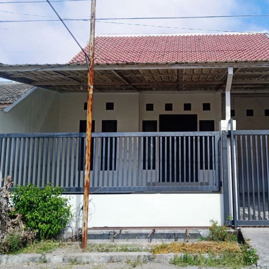 Disewakan Rumah Manyar Jaya Siap Huni, Lingkungan tenang