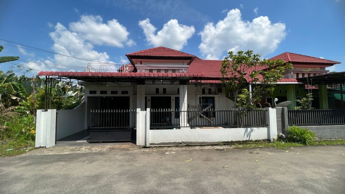 Dijual Rumah Terawat Siap Huni di Jl. Serdam, Komp. Anggrek Permai
