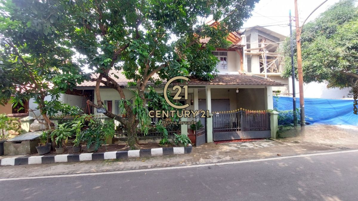 Rumah 2 Lantai Lokasi Strategis Di Pesanggarahan Jakarta Selatan