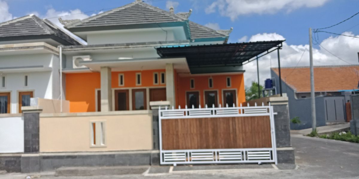 Dijual Over kredit  rumah  di daerah sempidi  bali