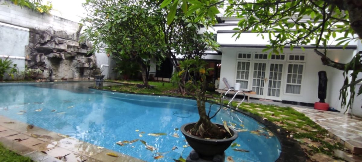 Rent Modern House in Cipete Jakarta Selatan
