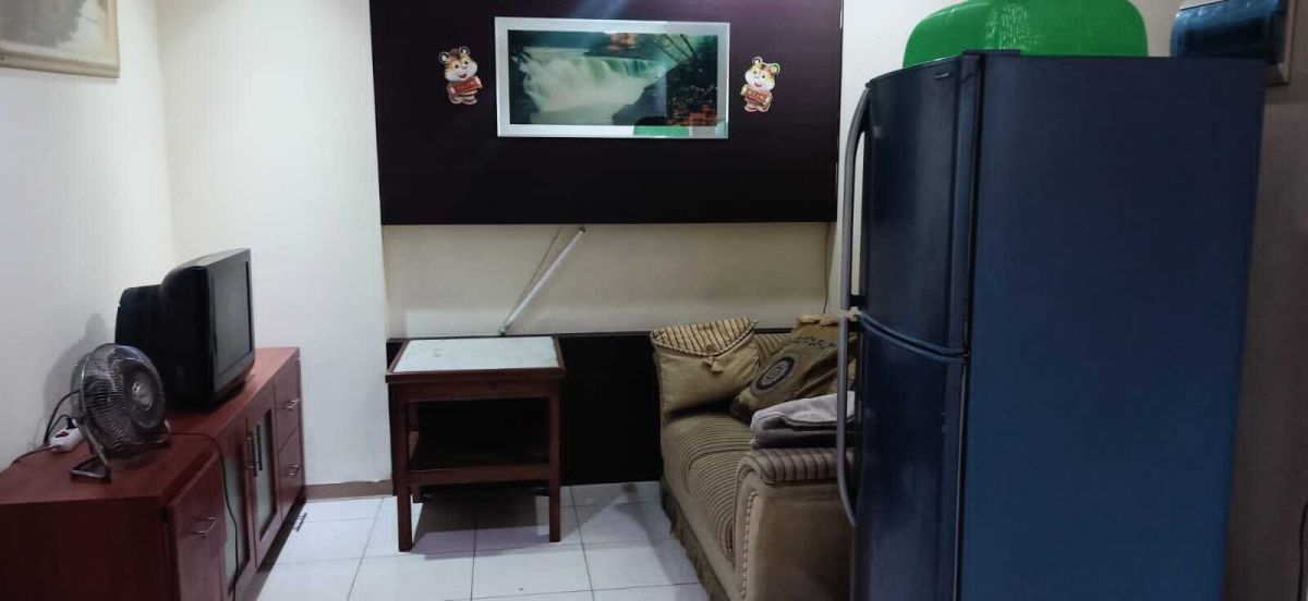 Disewakan apartemen full furnish rapi siap huni city resort cengkareng