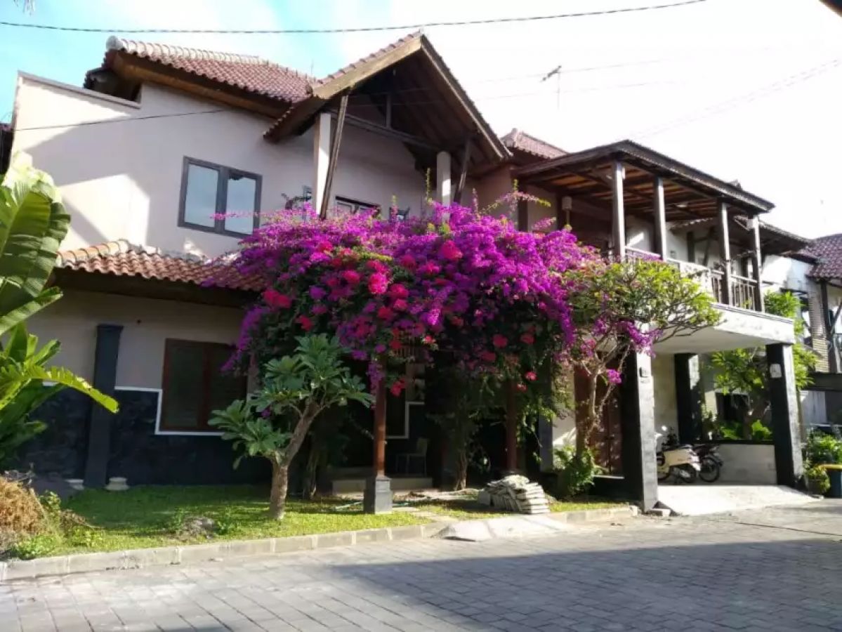 Rumah Renon Bali