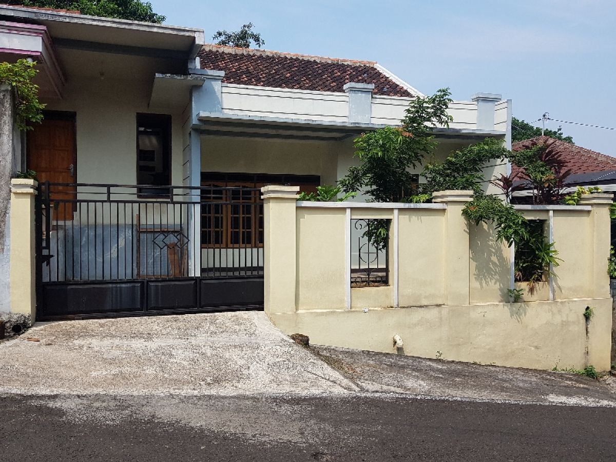 Rumah Rorojonggrang Semarang dekat pintu TOL Manyaran