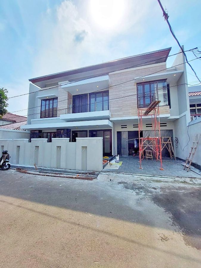 Rumah Mewah Baru 2 Lantai Siap Huni di Radio Dalam Kebayoran Baru