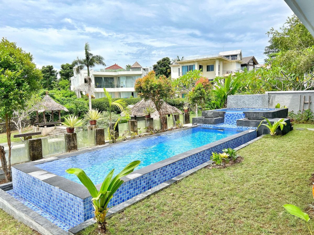 Dijual villa view laut dan gunung di Pecatu Indah Resort Bali