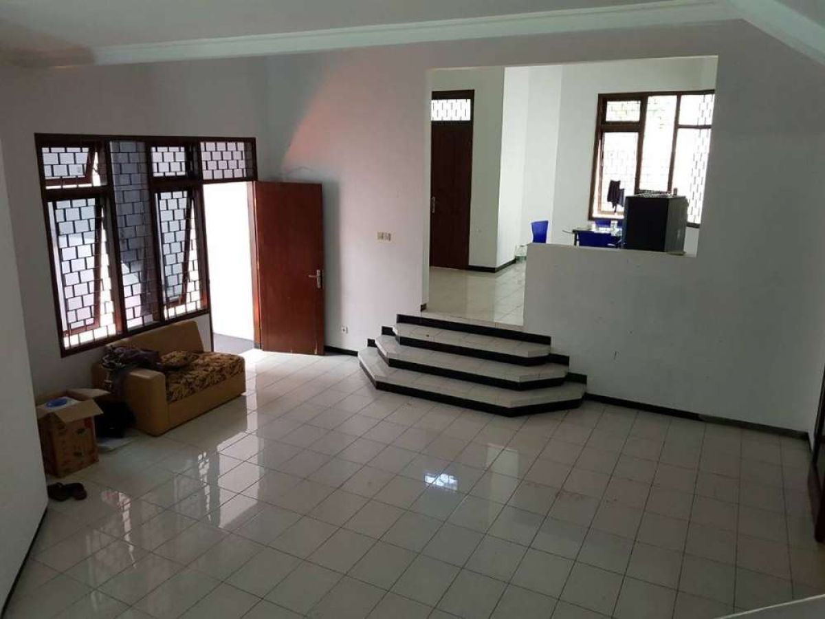 Rumah Aman Dan Nyaman Di Jl. Bukit Duta, Bukit Sari, Semarang
